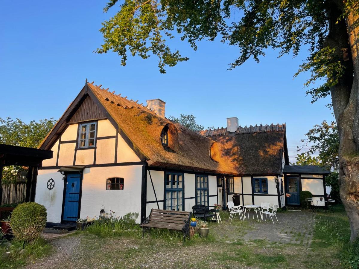 Vaerelser I Historisk Hus Med Sjael Og Atmosfaere Helsinge Dış mekan fotoğraf